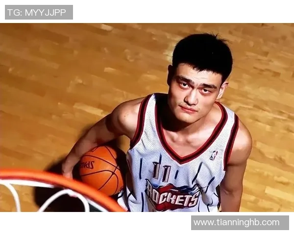 姚明下车视频引发热议网友纷纷点赞其亲民形象与风度