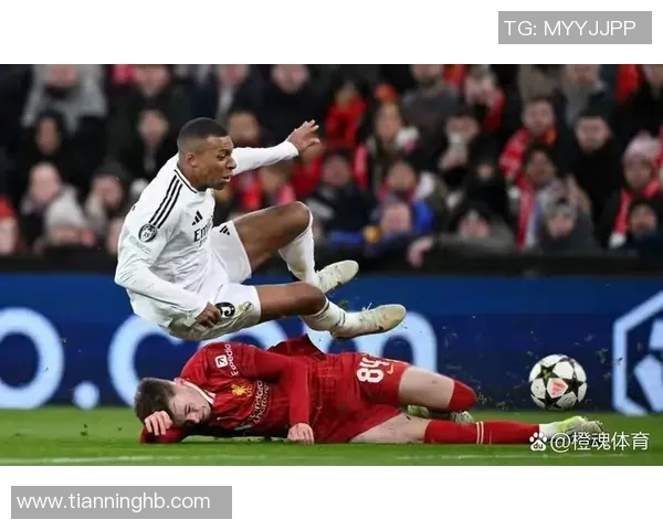 德甲精彩对决利物浦与AC米兰战成平局乌龙球引发全场热潮