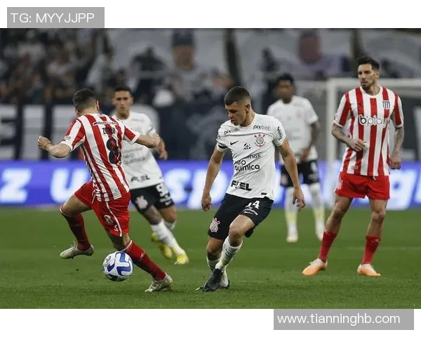 英超焦点战平皇马与巴萨引发转会传闻热潮与球迷热议