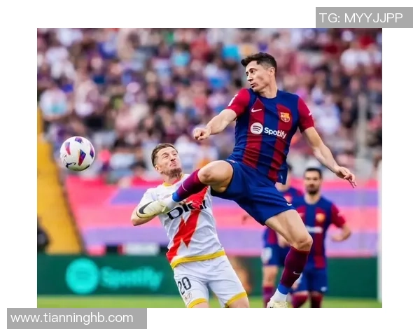 西甲激战AC米兰惊险逆转巴萨补时绝杀引发争议与狂欢