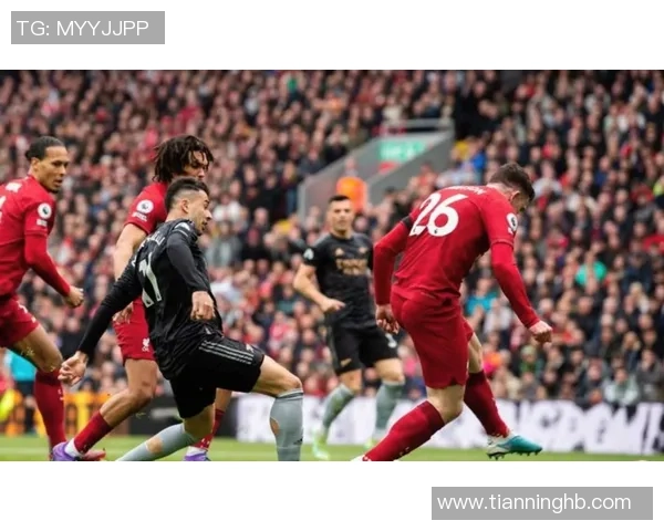 西甲激战：拜仁大胜阿森纳五球狂潮引发全场沸腾数据分析揭示精彩瞬间